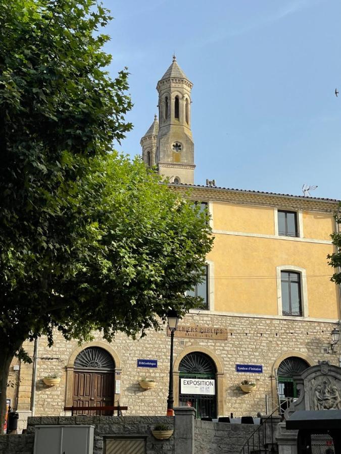 Location De Vacances Rians Haut Var エクステリア 写真